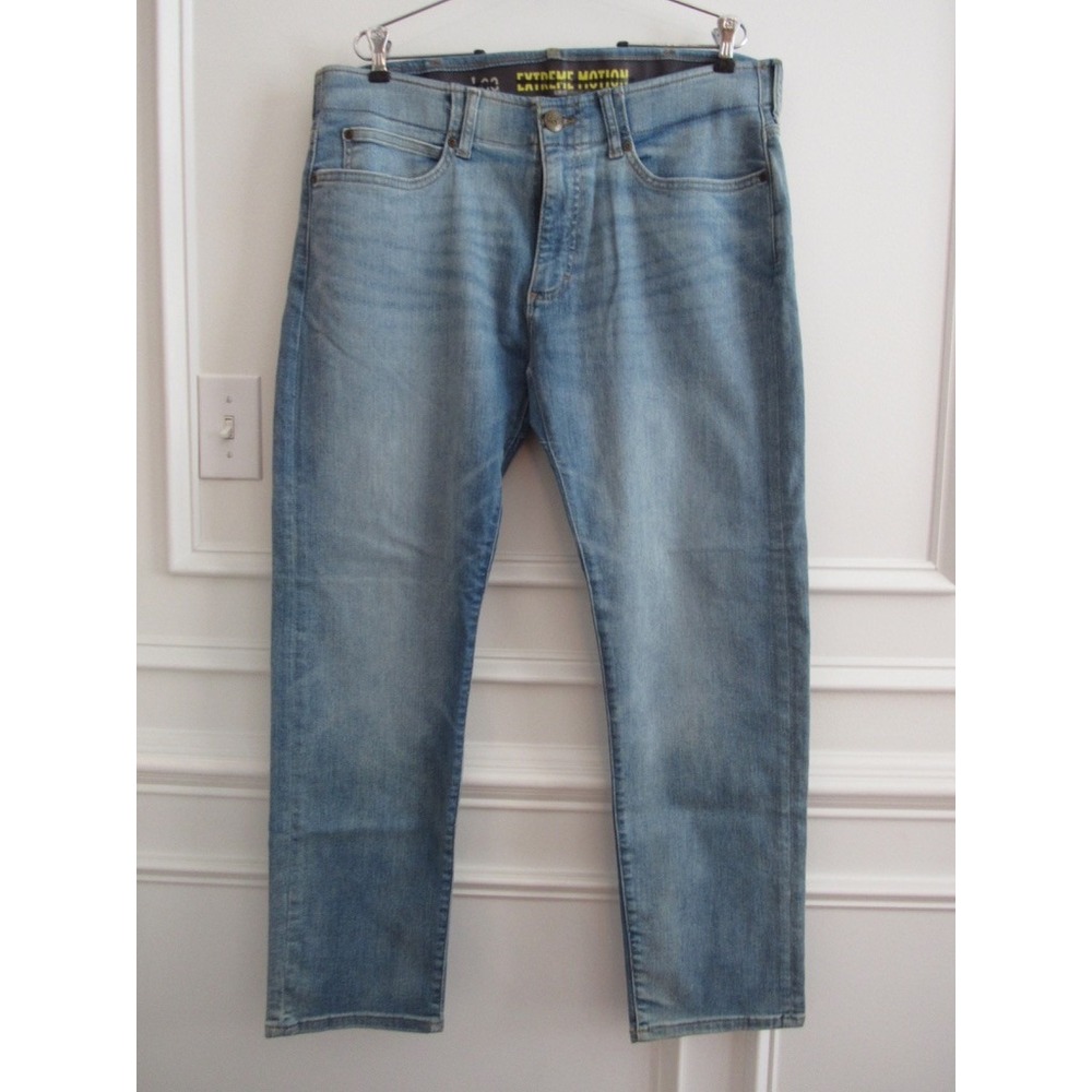 Lee Mens Extreme Motion Slim Fit Straight Leg Light Wash Jeans 36x30